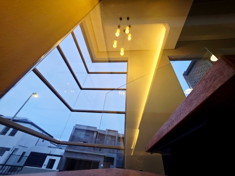 4 Bedroom Property for Sale in Sandown Western Cape